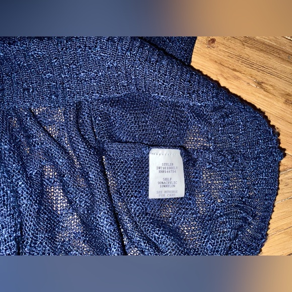 ⭐️Davi & Dani boutique sweater - very lightweight, loose, & comfy - size large - Picture 7 of 10
